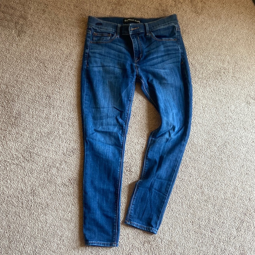 Express Legging - Mid Rise. Size 8 - Short.